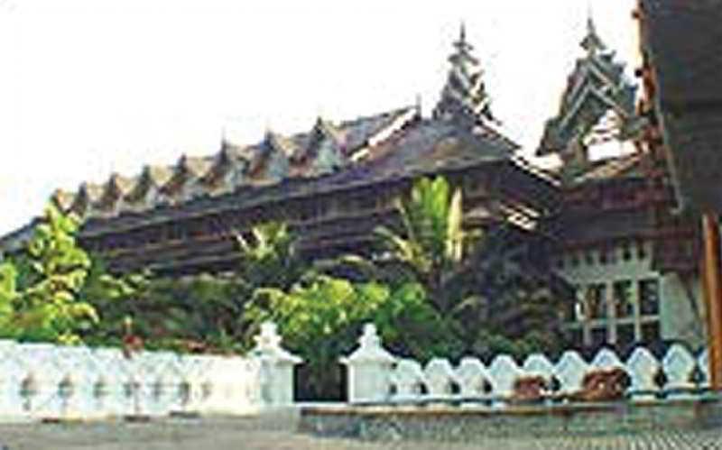 Kandawgyi Palace Hotel Yangon Exterior photo